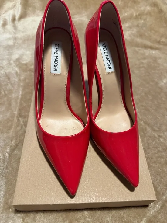 Steve Madden Red Patent Pointed Toe Stiletto Pumps - Picture 2 of 9